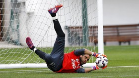 Barca Diklaim Dituntut Kiper Sendiri