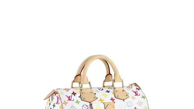 "Selama ini banyak perempuan yang suka belanja tas Louis Vuitton di Singapura, karena menganggap harga di sana lebih murah," ujar Menteri Keuangan.