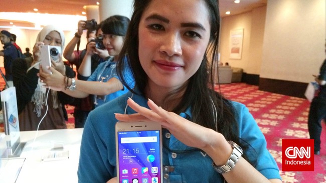 Berbekal kamera depan 8 MP, layar 5,2 inci super AMOLED dan teknologi Hi-Fi Vivo X5Pro membidik para kawula muda di Indonesia.