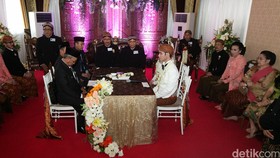 Cuitan Pesohor untuk 'Manten Anyar' Gibran dan Selvi
