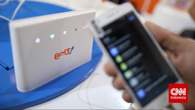 Menkominfo Rudiantara mengaku belum pasti mencabut izin lisensi frekuensi 2,3 GHz yang digunakan PT Internux untuk layanan Bolt.