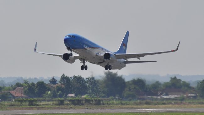Pesawat Sewaan Jokowi ke AS Bisa Mengudara hingga 14 Jam Istana mengklaim pesawat Boeing 777-300 ER milik Garuda Indonesia yang disewa Jokowi bisa menghemat anggaran dan memangkas perjalanan ke AS.