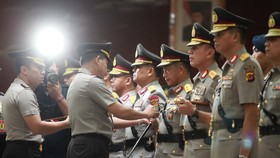 Barisan Jenderal Bintang Tiga di Bursa Pengganti Badrodin