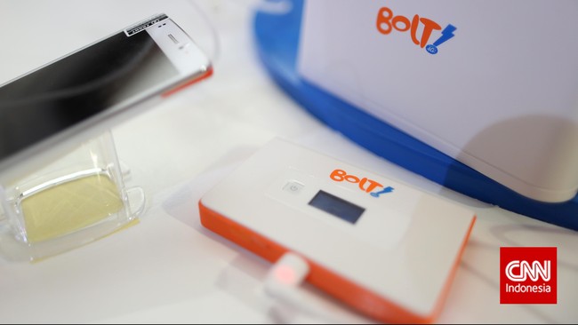 Sidang awal First Media dan Internux (Bolt) atas hutang Rp708,3 miliar kepada pemerintah terkait penggunaan frekuensi 2,3 GHz telah digelar.