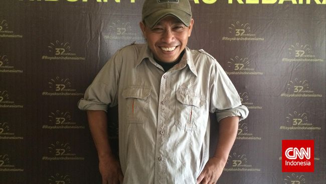 "Cinta kasih saya melewati tapal batas. Saya adalah warga negara dunia. Bagi saya, nasionalisme itu cinta berhenti di perbatasan."
