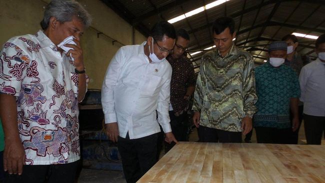 Saleh Husin Pasar Bebas Asean Ancam Industri Mebel Nasional