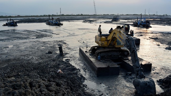 Ahli mengungkap kandungan mineral di lumpur Lapindo yang diibaratkan 'harta karun' untuk ekosistem kendaraan listrik.