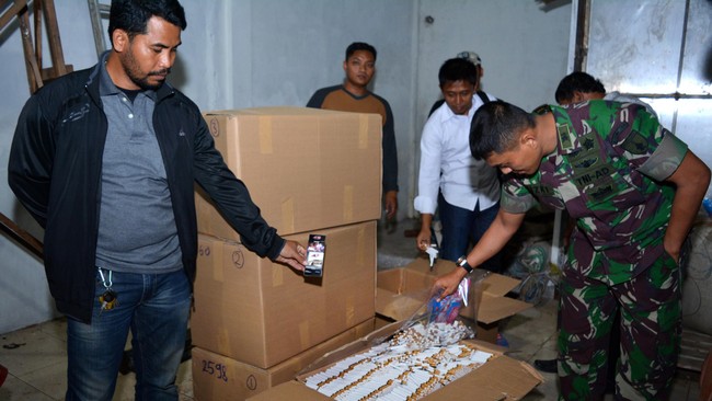 Aksi penutupan ribuan pabrik rokok yang mengedarkan rokok tanpa cukai tersebut dilakukan sejak kurun waktu 2007-2016, menyisakan 754 pabrik saja saat ini.