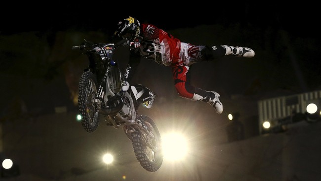 Di Jakarta, Walikota Pangkal Pinang meminta restu menjadi tuan rumah kejuaraan dunia Motocros ke Kemenpora dan juga menandatangani LoI dengan promotor MX GP.