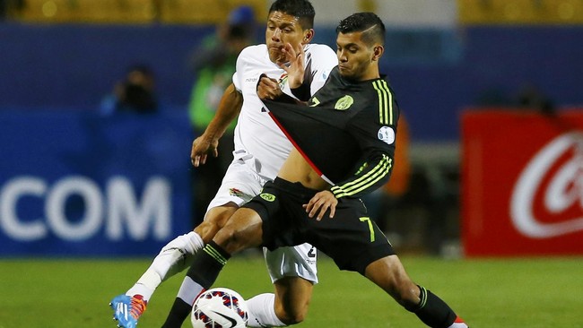 Di tengah permainan Meksiko yang dinilai membosankan saat melawan Bolivia dalam ajang Copa America 2015, winger El Tri Jesus Corona menjadi Man of the Match