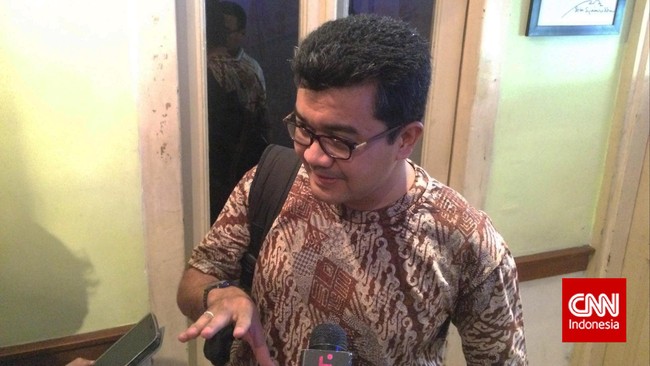 Pakar Sorot Tiga Persoalan Kasus Bripka Madih: Tanah, Pungli dan KDRT Polisi diminta terbuka menyelidiki kasus tanah, dugaan pungli atau pemerasan, serta dugaan KDRT yang menyeret Bripka Madih.