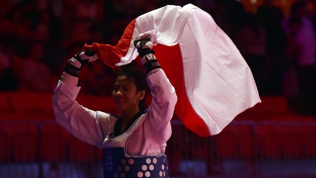 Malaysia dan Indonesia saling kejar dan memburu untuk memenangkan trofi medali emas demi memperbaiki posisi negara Indonesia ini.