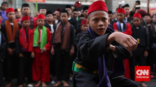 Orang-orang Betawi yang ditampilkan di televisi maupun sastra kini ternyata tidak merepresentasikan Betawi. JJ Rizal melihat ada pembunuhan karakter di sana.