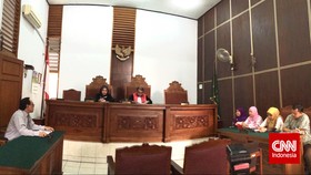 KPK Mangkir, Sidang Gugatan Praperadilan Ilham Ditunda