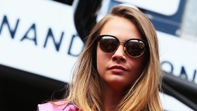 Cara Delevingne Mengaku Lesbian dan Jatuh Cinta pada Wanita