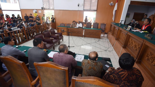 Untuk kedua kalinya, Ilham menggugat KPK atas penetapan tersangka yang kembali menjerat dirinya dalam dugaan tindak pidana korupsi.