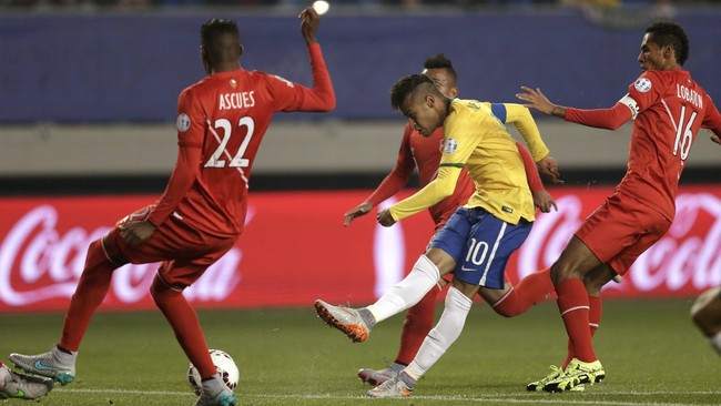 Carlos Dunga dikabarkan akan kembali mencadangkan Neymar saat timnas Brasil menghadapi Amerika Serikat pada laga persahabatan di Foxborough, Selasa (8/9).