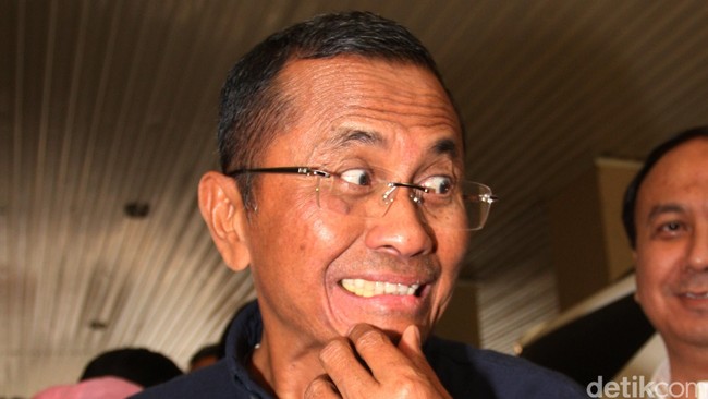 Seorang terdakwa perkara gardu listrik yang sudah divonis hukuman penjara 5 tahun oleh Pengadilan Tipikor adalah Ferdinand Rambing.