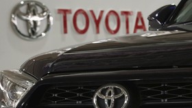 Toyota Voxy, 'Baby Alphard' Murah Meriah