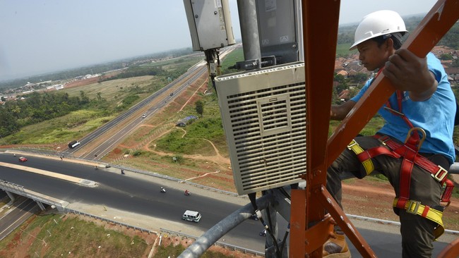 Traffic Ramadhan dan Lebaran Diprediksi Melonjak, Cek Antisipasi XL XL Axiata memprediksi kenaikan trafik 30 persen pada periode Ramadan dan Lebaran 2023. Apa yang dilakukan agar sinyal tetap lancar?