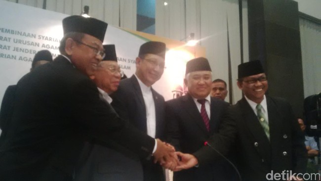 Pemantauan hilal berdasarkan observasi astronomi dan perhitungan hisab serta pengamatan hilal di 30 titik di seluruh wilayah Indonesia.