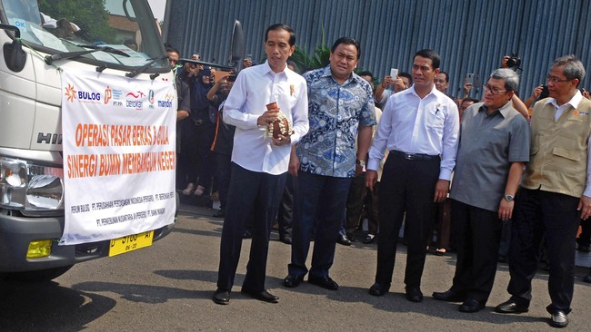 Salah satu butir dalam Perpres tersebut menyebutkan tentang larangan penyimpanan barang kebutuhan pokok dan barang penting di gudang ketika terjadi kelangkaan.