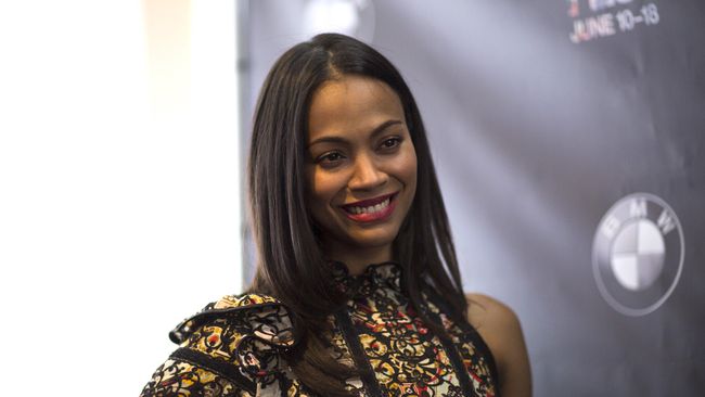 Keluarga Simone keberatan dengan penayangan film Nina. Pasalnya, tim produksi film tersebut mendandani Saldana dengan efek tata rias yang dianggap palsu.