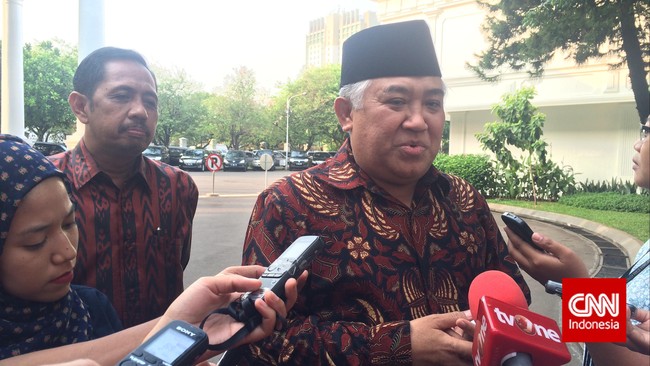 Ketua Dewan Pertimbangan MUI, Din Syamsuddin menyatakan hal itu harus dilakukan supaya menjaga wibawa lembaga dan tidak memecah umat Islam.