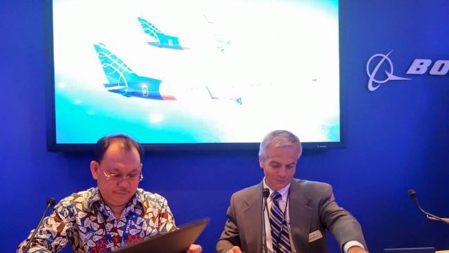 Sriwijaya Perkuat Armada dengan Dua Boeing 737-900 ER Kehadiran Boeing 737-900 ER pada Agustus 2015 merupakan yang pertama kali bagi maskapai besutan pengusaha Chandra Lie.