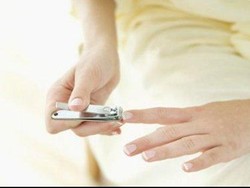 Perawat Ini Ingatkan Pentingnya Potong Kuku agar Tak Terkena Corona