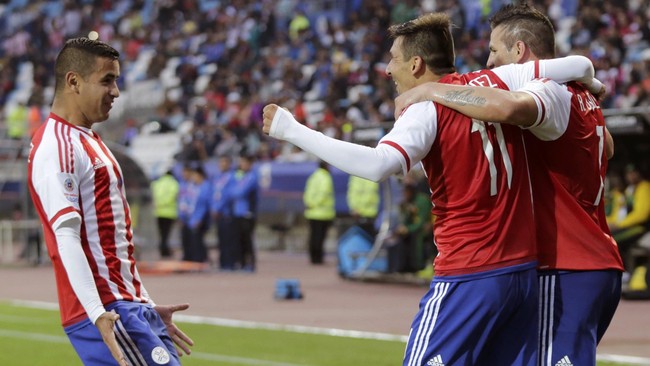 Paraguay untuk sementara memuncaki klasemen Grup B Copa America 2015 berkat kemenangan tipis 1-0 atas Jamaika di Stadion Regional de Antofagasta.