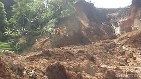 Nasib 12 Penambang Tertimbun Longsor di Bogor Belum Diketahui