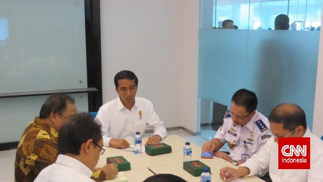 Kinerja Kabinet Jokowi-JK dinilai masih belum maksimal. Namun, mereka tidak menyarankan rombak kabinet dilakukan dalam waktu kurang dari setahun. 