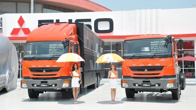 Truk Fuso dengan kabin lebar ini disiapkan berbarengan dengan produk Euro 4.