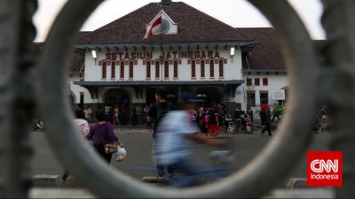 Kawasan Stasiun Jatinegara, Jakarta. CNN Indonesia/Safir Makki