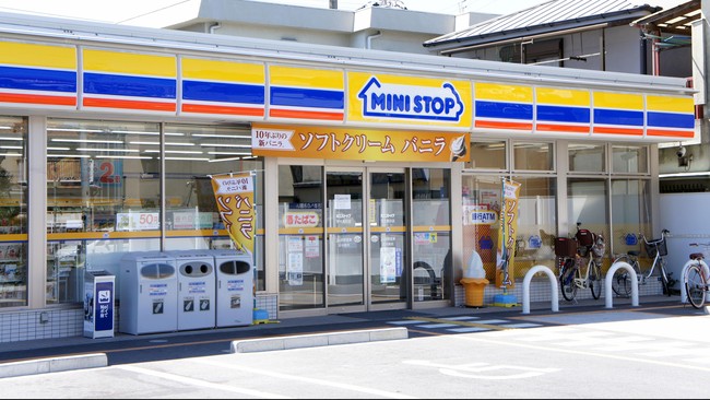 Perseroan akan menjajaki investor baru yang bakal digandeng dalam mengelola Ministop melalui pola strategic investment.
