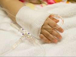 Kronologi Bayi Kena Radang Otak Parah usai Dicium Orang saat Baru Lahir
