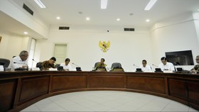 Isu Rombak Kabinet Merebak, Menteri-Menteri Pasrah