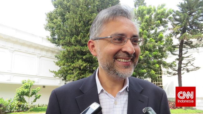 Dubes Inggris di Jakarta, Moazzam Malik, merasakan perbedaan ketika Lebaran di kampung halamannya dan Indonesia, salah satunya karena dapat berburu opor ayam.