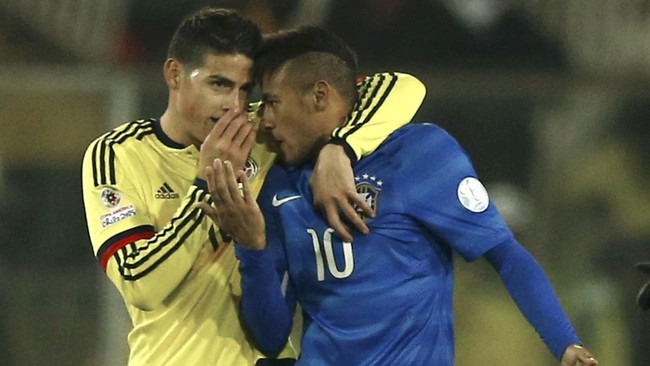 Sebelum mendapatkan kartu merah, Neymar sempat terlihat berbicara dengan James. Gelandang Real Madrid itu berusaha menjauhi Neymar dari tempat kericuhan.