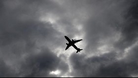 Pilot Pesawat Jatuh Minta Mendarat di Bandara Terdekat