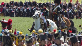 Peringatan 200 Tahun Perang Waterloo
