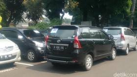 Lima Taksi Uber Diamankan Polisi