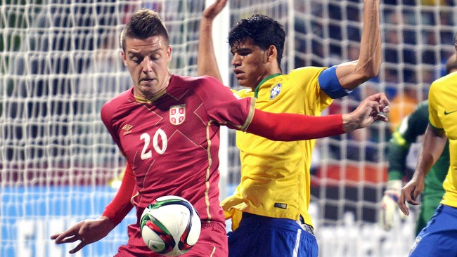 Serbia berhasil mengangkat trofi Piala Dunia U-20 setelah mengalahkan Brasil 2-1 di partai final yang berlangsung di Stadion North Harbour, Auckland.