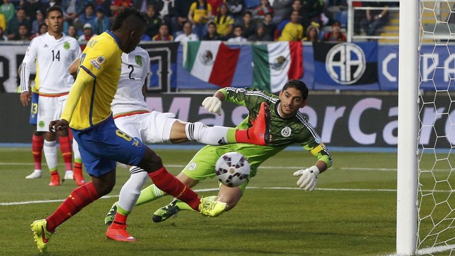 Ekuador berhasil mengalahkan Meksiko 2-1 pada lanjutan Grup A Copa America 2015 di Stadion El Teniente sekaligus memberi Chile dan Bolivia tiket perempat final.