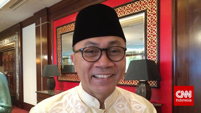 Pengajuan proposal melalui wakil rakyat tersebut disebut Zulkifli Hasan sebagai proses pemerataan pembangunan.