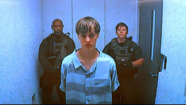 Dylann Roof menembak mati sembilan orang di sebuah gereja di Charleston. Menurut kawannya, dia awalnya mengaku akan menembaki kampus dan sekolah.