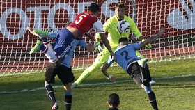 Imbang 1-1, Uruguay dan Paraguay Lolos ke Perempat Final