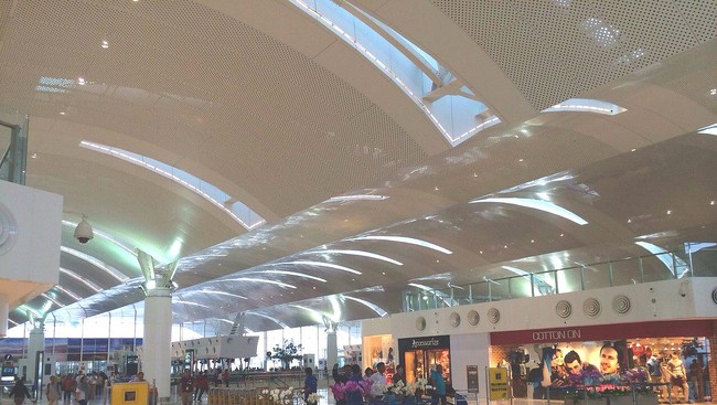 Bandara Kualanamu menyiapkan ekstra delapan pesawar untuk domestik dan satu untuk internasional untuk antisipasi lonjakan penumpang seperti kemarin.