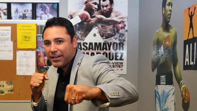 Bob Arum merasa keheranan dengan rencana Oscar De La Hoya untuk kembali ke ring dan menyebutnya melakukan kebodohan besar.